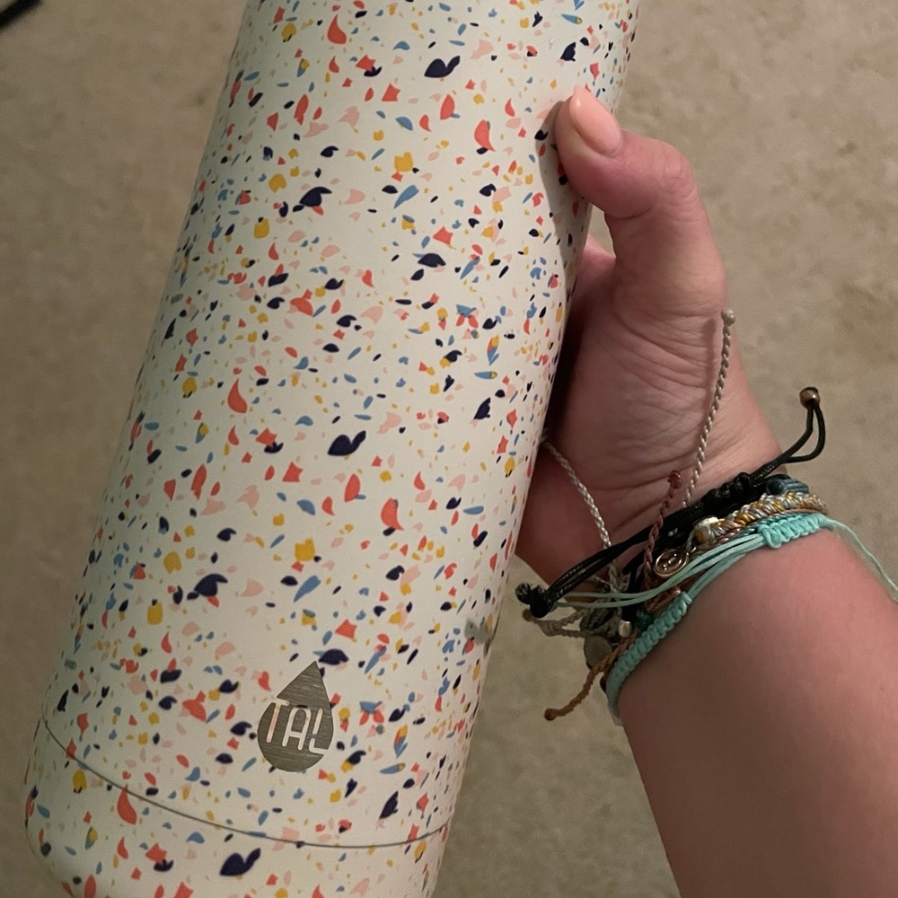 TAL 32oz water bottle